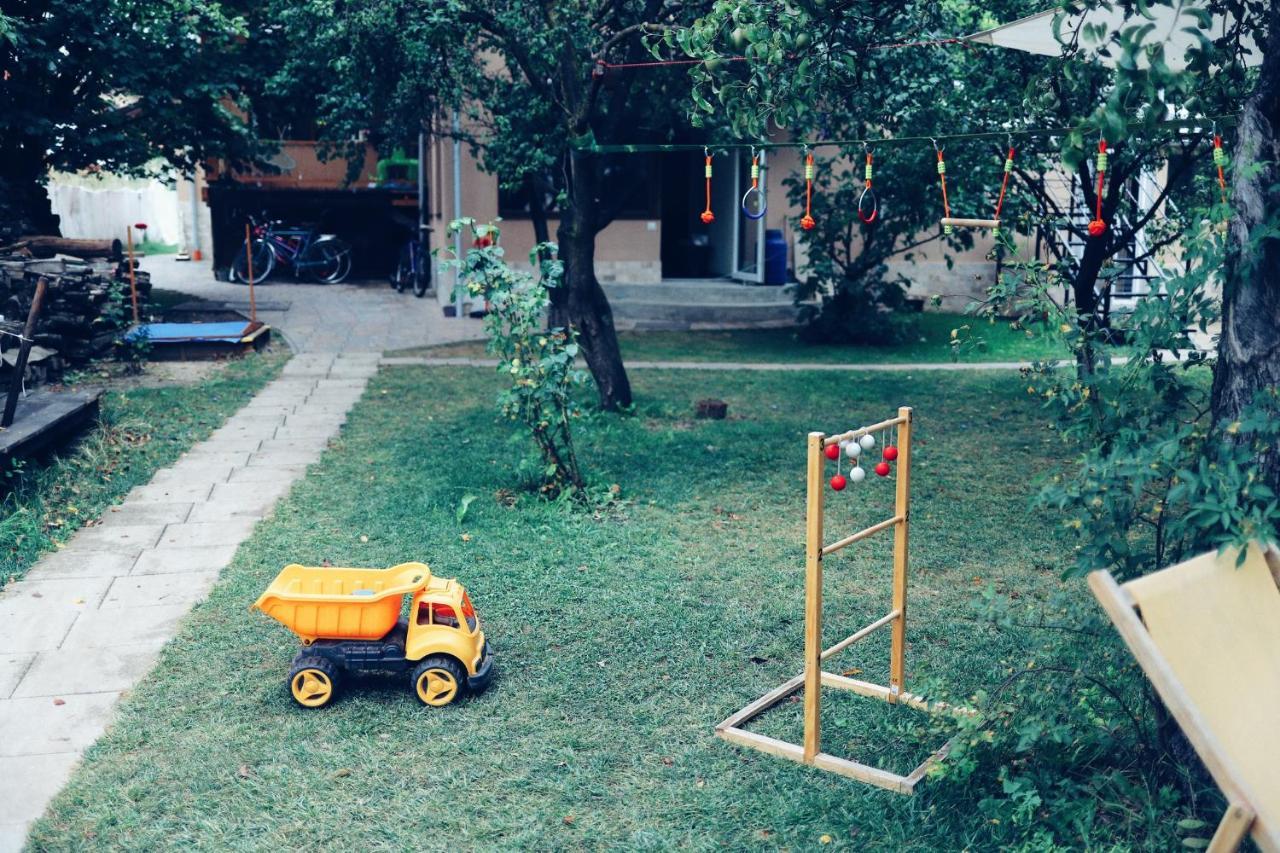 Dragonfly Studio With Garden Braşov Exterior foto